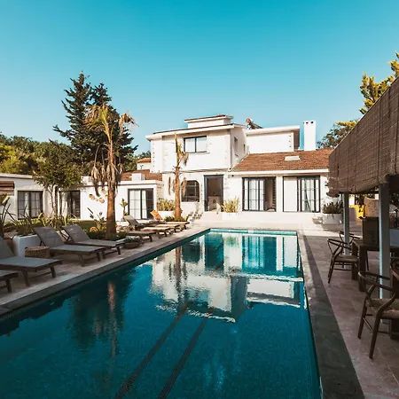 Ξενοδοχείο Art 2*